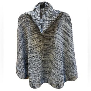 5/$25 Cowl Neck Poncho sweater by CHICOS in L/XL! navy blue and white 💙💙 cozy